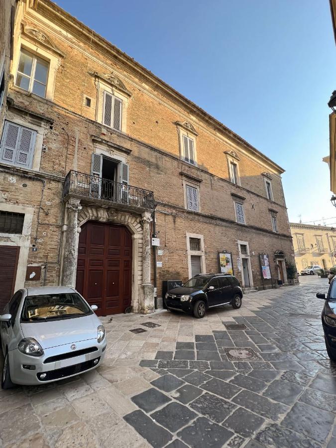 B&B Palazzo Lombardi Lucera Kültér fotó